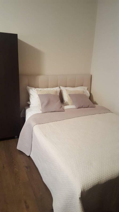 Šiauliai Apartamentai Dainu II מראה חיצוני תמונה
